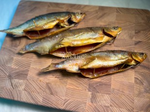 Рыба холодного копчения: Пелядь х/к крупная потрошеная