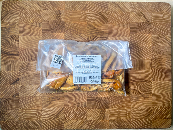 Сыр 150 гр ГОРНЫЙ СЫРОВАР (Ассорти копчёный с укропом и чесноком) в Пушкино